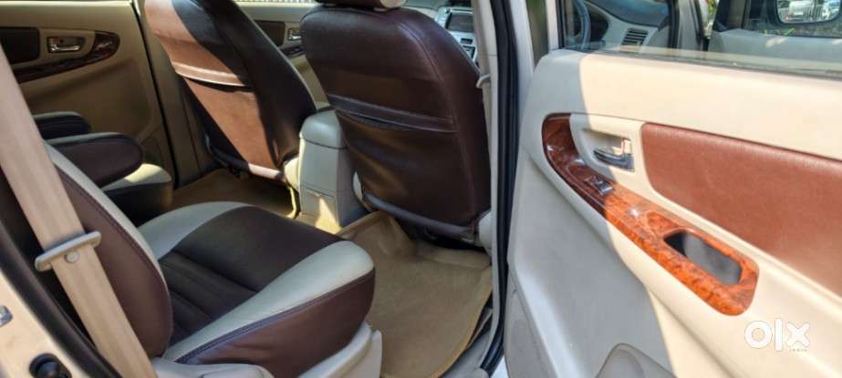 Toyota Innova 2.5 Z Diesel 7 Seater, 2014, Diesel