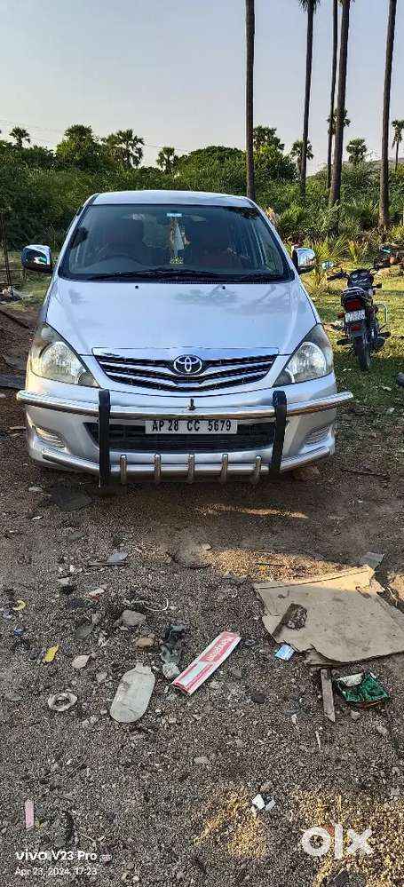 Toyota Innova 2009 Diesel 250000 Km Driven