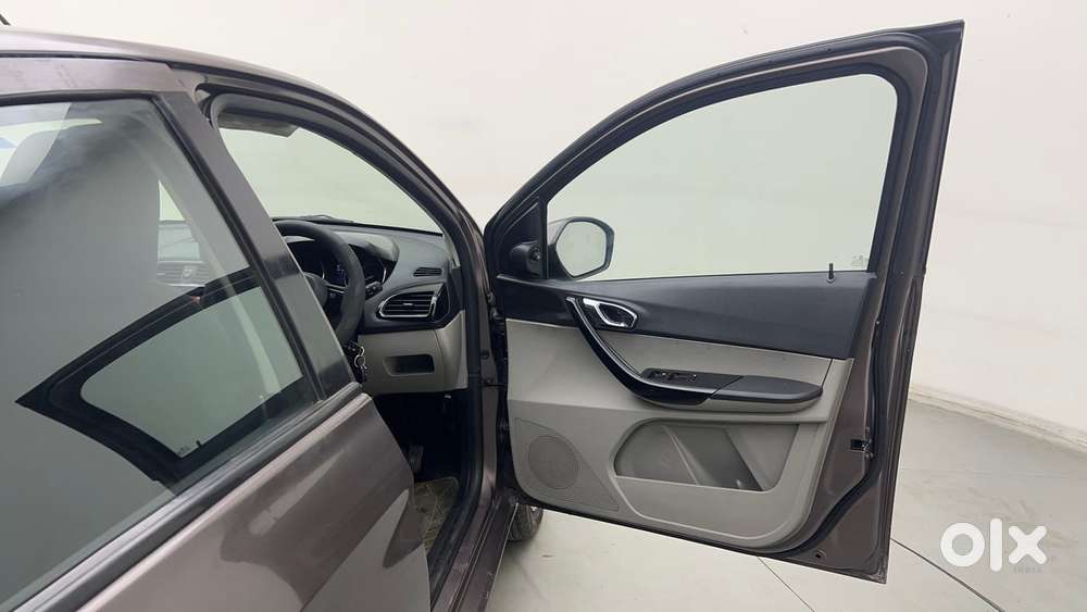 Tata Tiago 1.2 Revotron Xz Wo Alloy, 2018, Cng & Hybrids