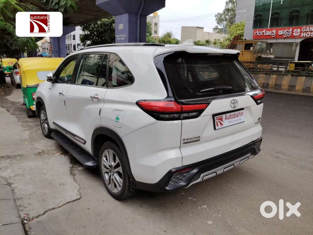 Toyota Innova Hycross 2.0 Zx Hybrid 7 Str, 2023, Petrol