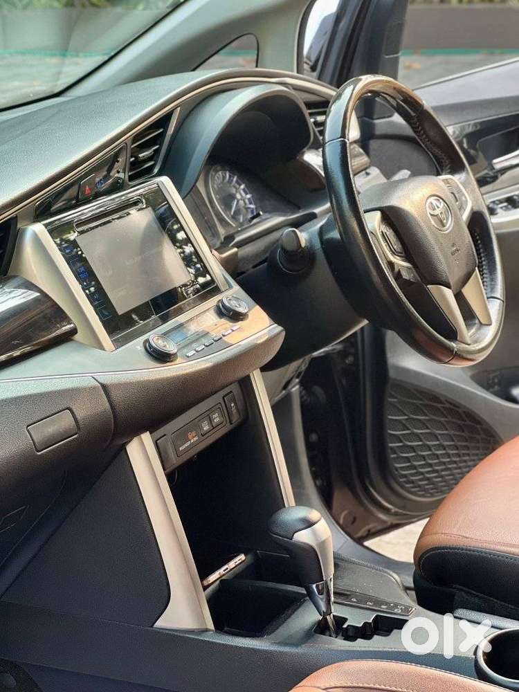 Toyota Innova Crysta 2.8z Automatic, 2017, Diesel