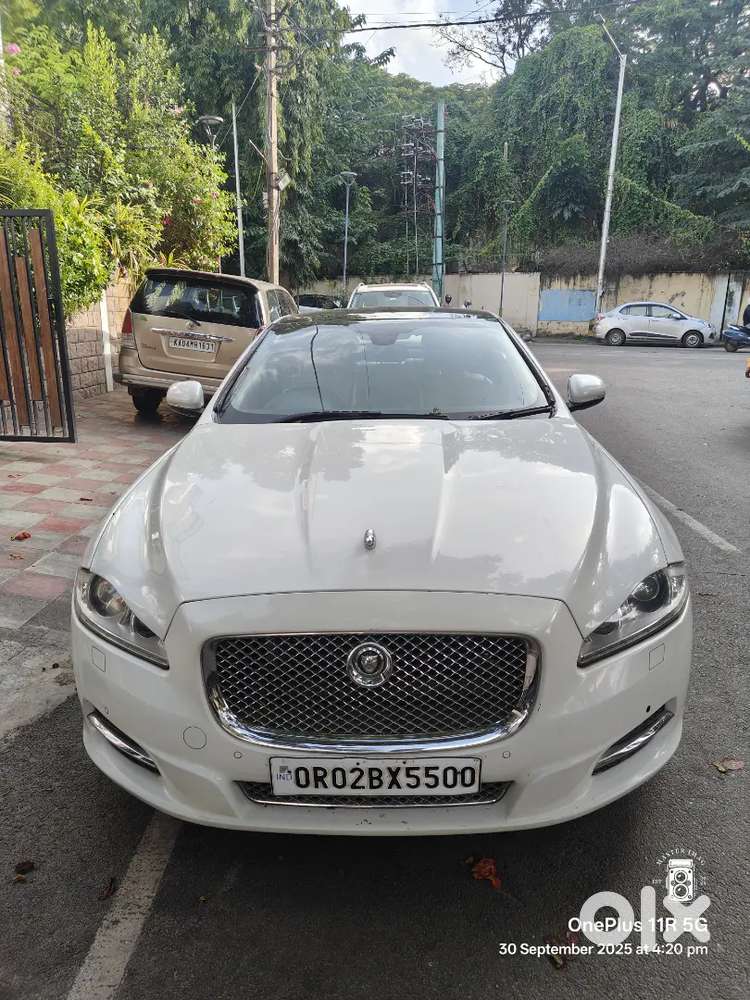Jaguar Xj 2012 Diesel 31900 Km Driven