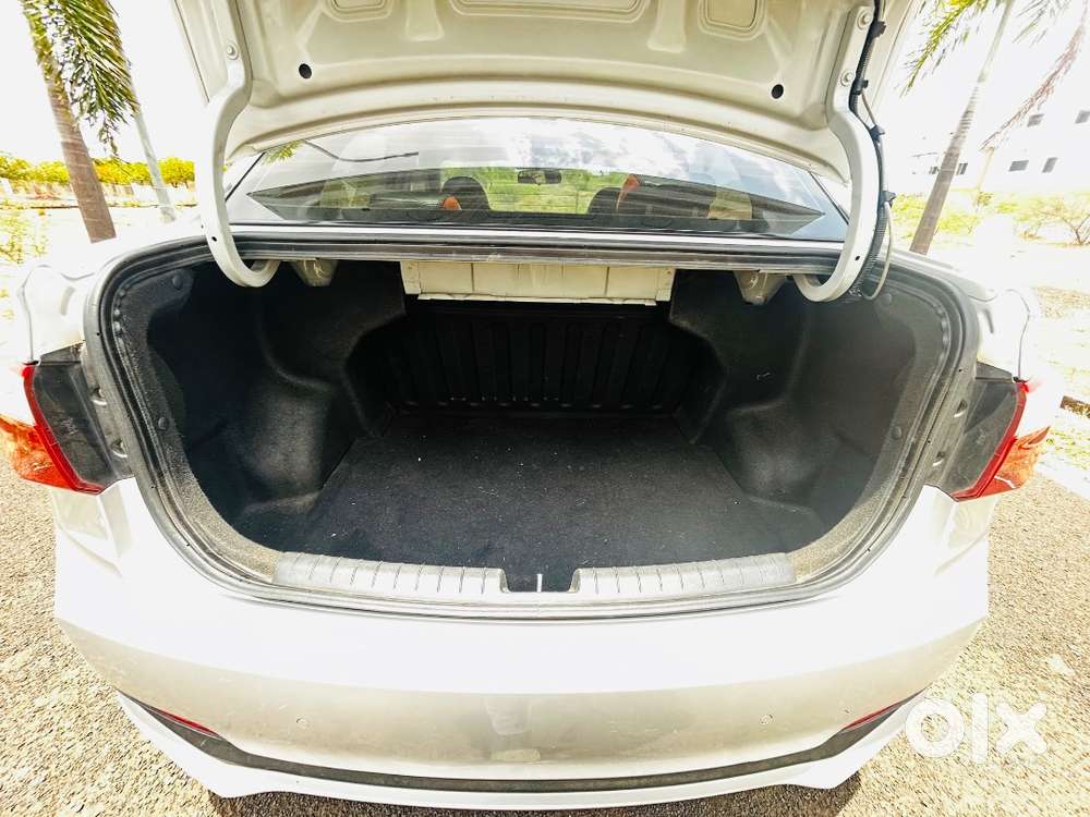 Hyundai Xcent 2017 Petrol 112000 Km Driven