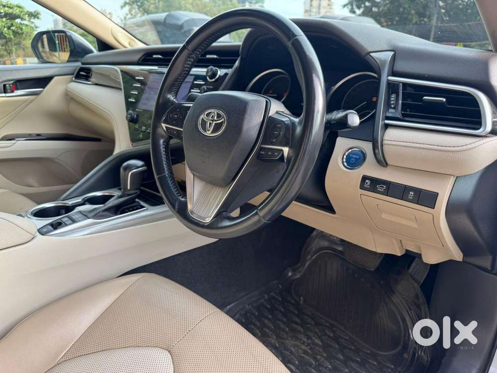 Toyota Camry 2.5 Hybrid, 2019, Petrol