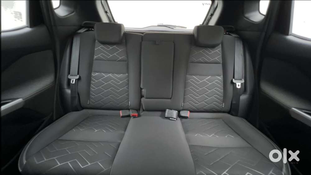 Nissan Magnite 1.0 Xv Premium, 2023, Petrol