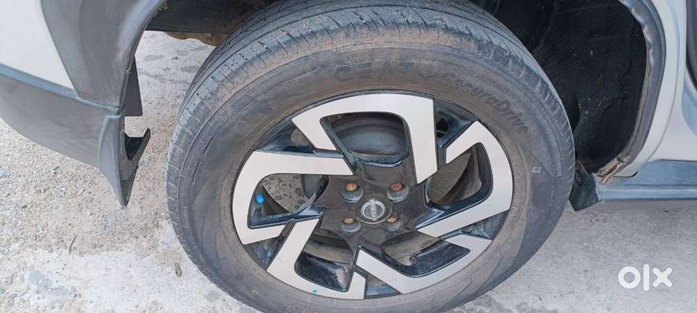 Nissan Magnite Petrol Manual 5 Year