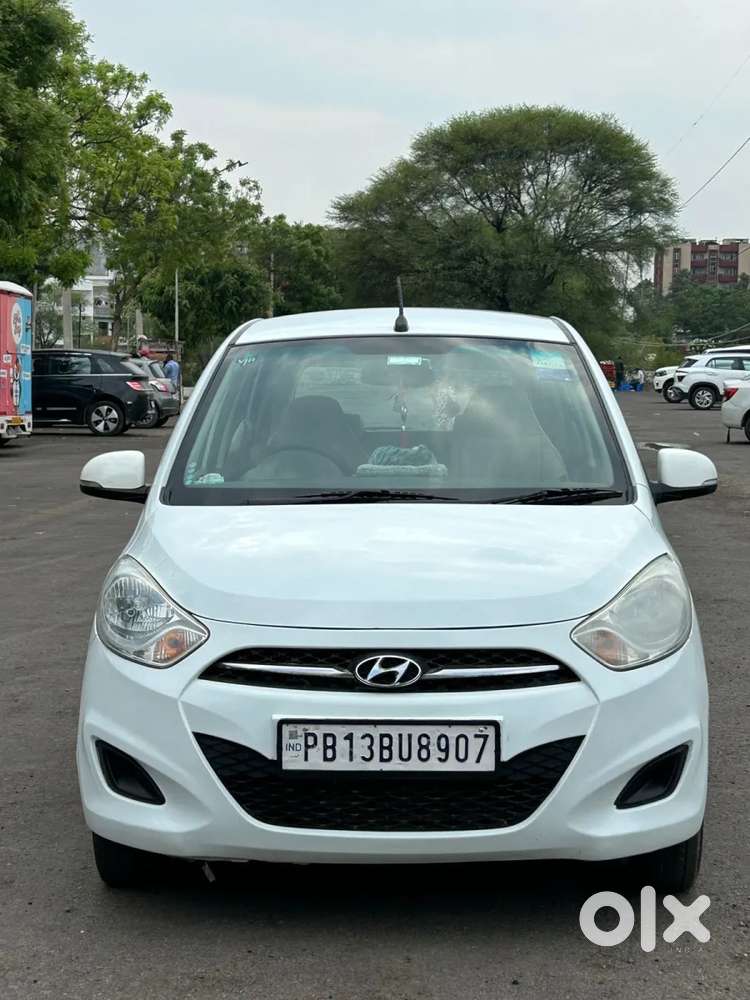 Hyundai I10 Sportz At, 2012, Petrol