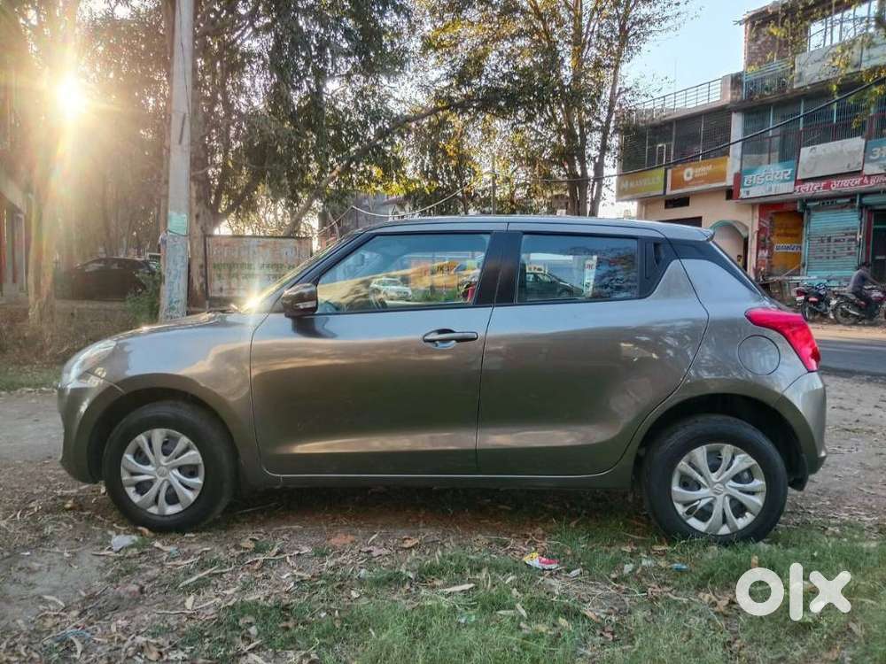 Maruti Suzuki Swift Vxi + Manual, 2022, Petrol