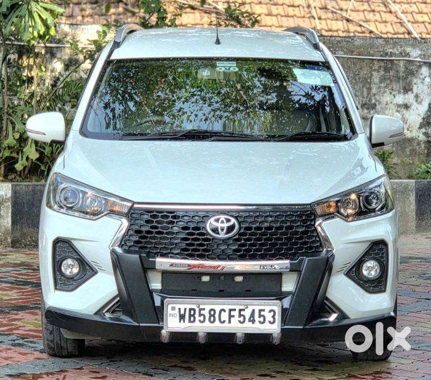 Toyota Rumion V Mt, 2024, Petrol