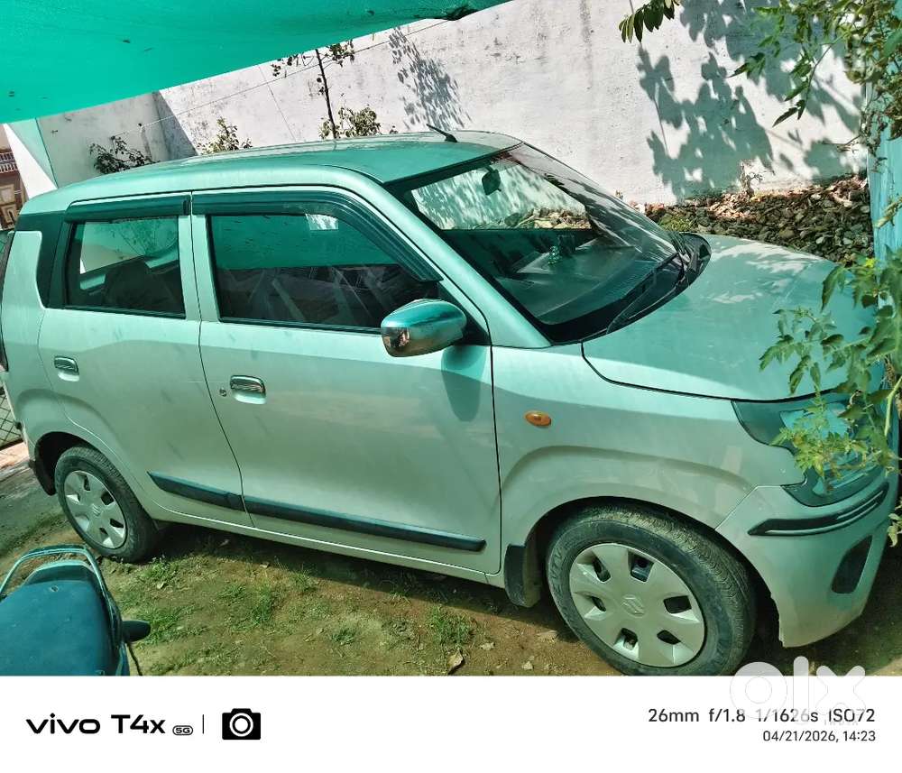 Extra Car H Isiliye Bechana H... Only 13000km Chali H