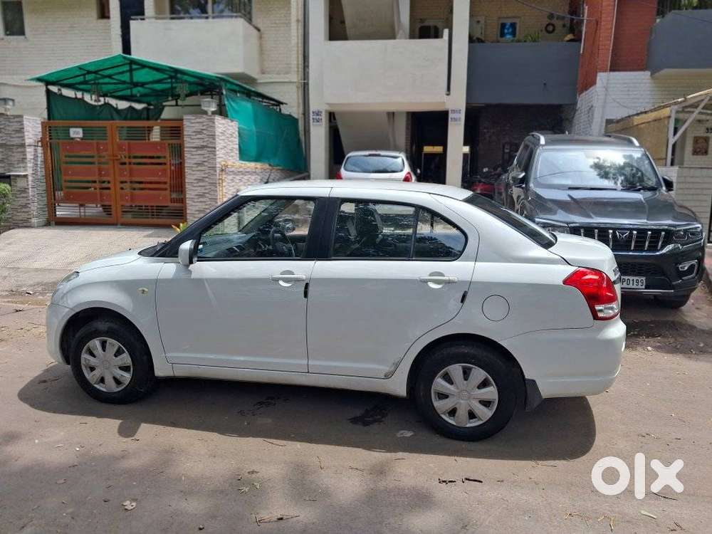 Maruti Suzuki Swift Dzire 1.2 Vxi Bsiv, 2011, Petrol