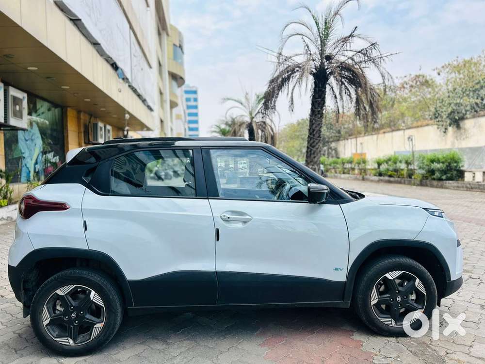 Tata Punch Electric Lr Ac Fc Emp+ 2024