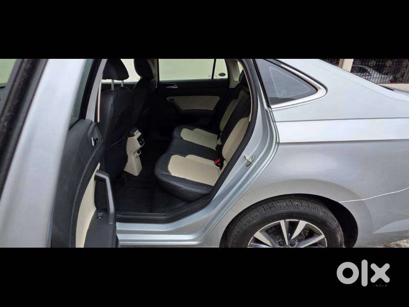 Skoda Slavia Style 1.0l Tsi At, 2023, Petrol