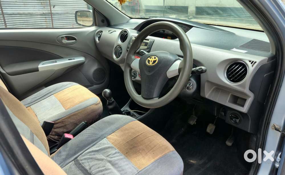 Toyota Etios Liva V Limited, 2011, Petrol