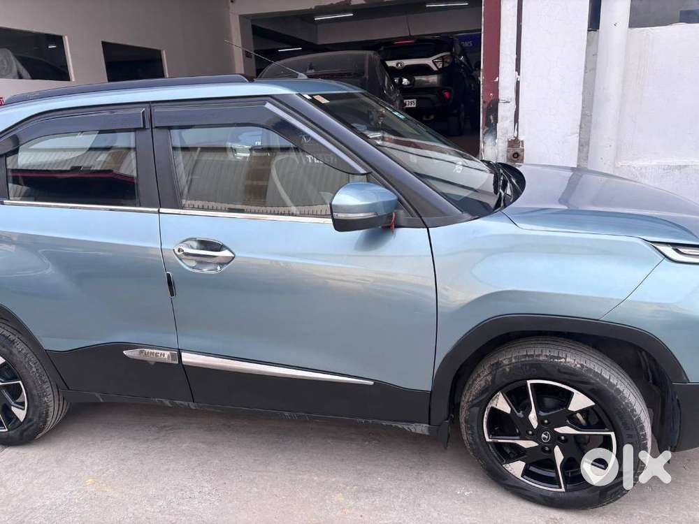 Tata Punch Accomplished With Dazzle Pack Petrol  2022 Model Available