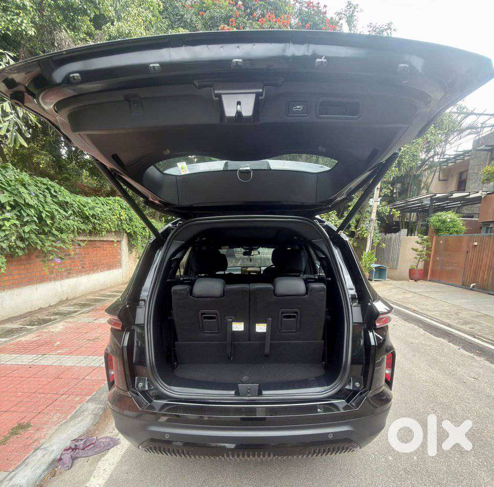 Tata Safari Accomplished Plus Dark Edition At, 2024, Diesel