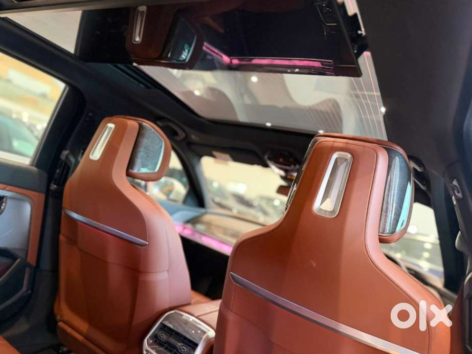 Bmw I7 Xdrive60, 2023, Electric