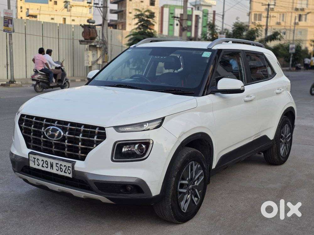 Hyundai Venue 1.2 S Plus, 2022, Petrol