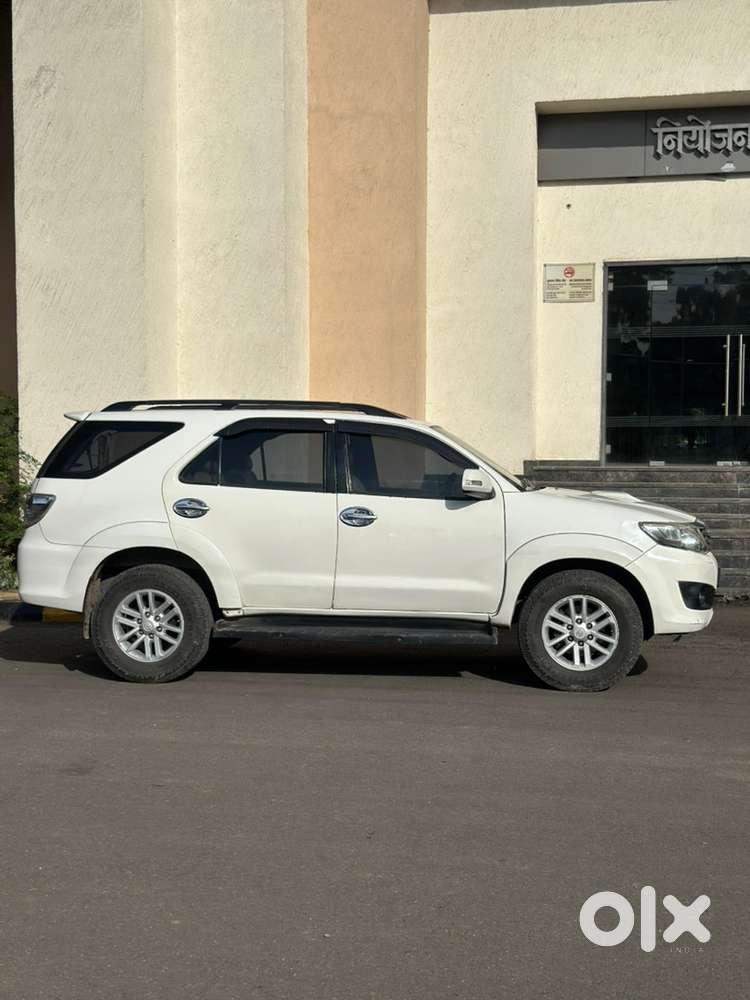 Toyota Fortuner Diesel 2012