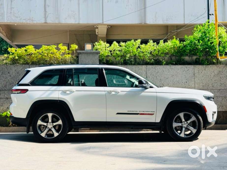 Jeep Grand Cherokee Limited (o) 4x4 At, 2024, Petrol