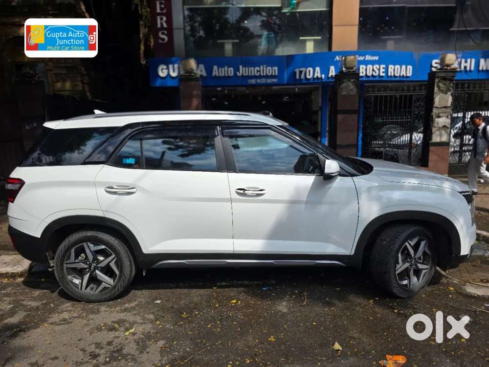 Hyundai Alcazar, 2023, Petrol