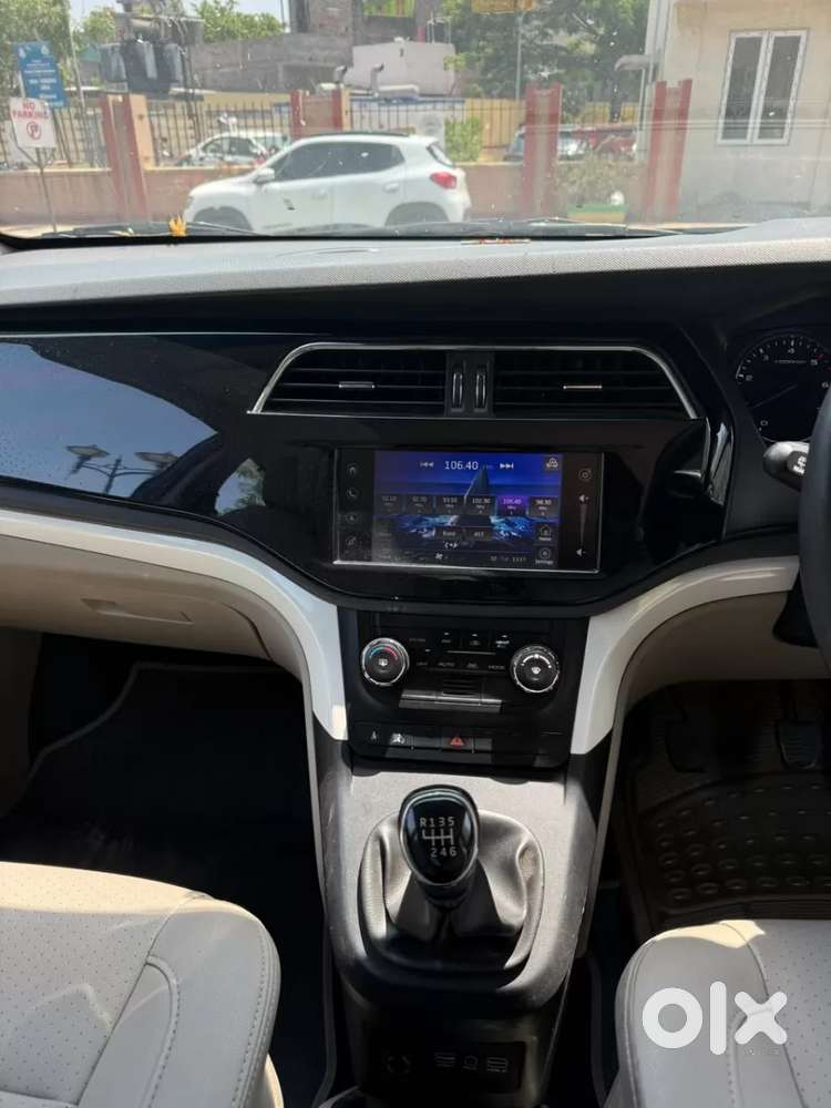 Mahindra Marazzo M8, 2019, Diesel