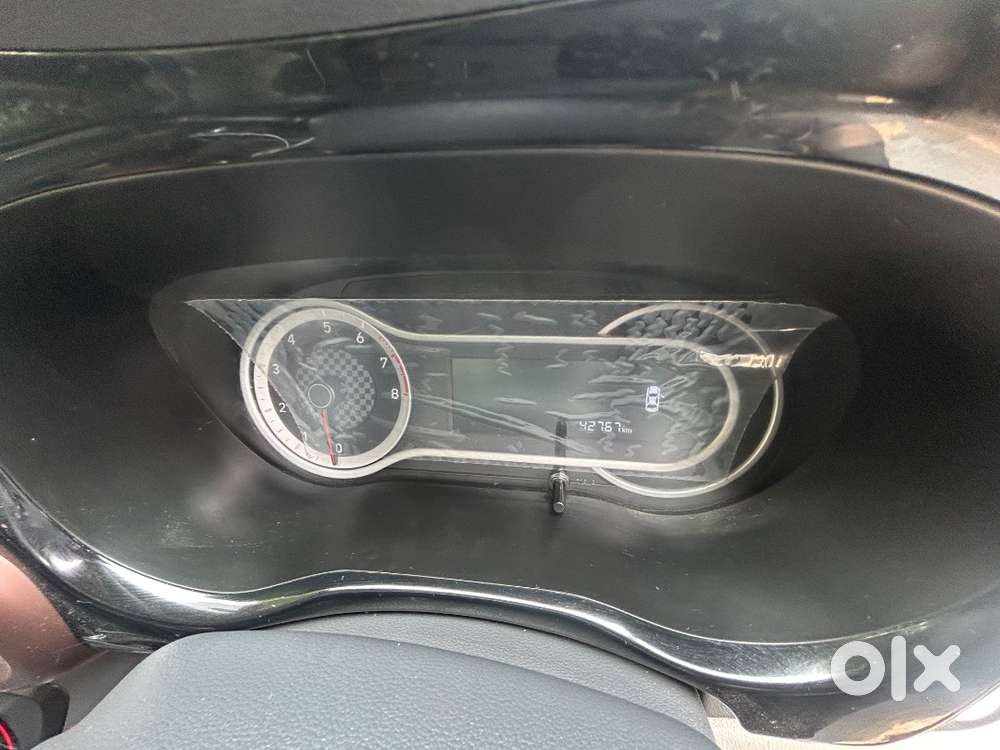 3 Year 11 Month Car Sell ( Hundai Aura)
