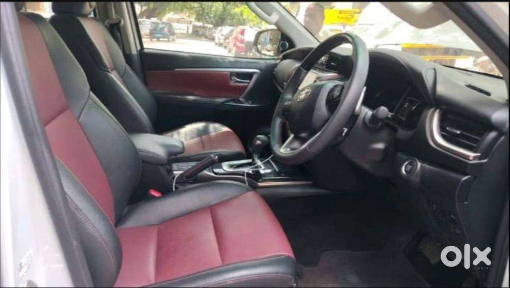 Toyota Legender, November 2025