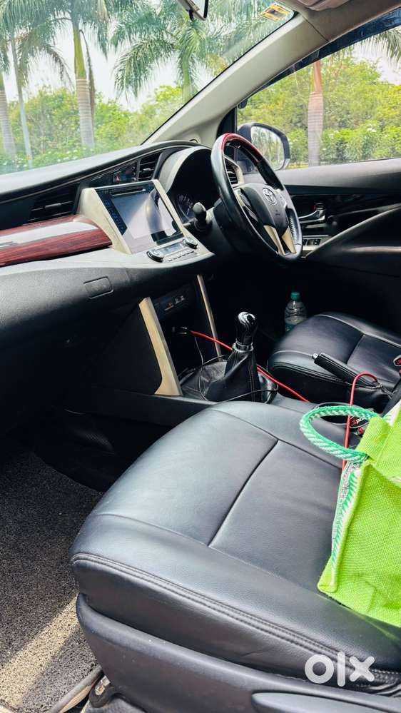 Toyota Innova Crysta 2.4 V 7 Str, 2016, Diesel