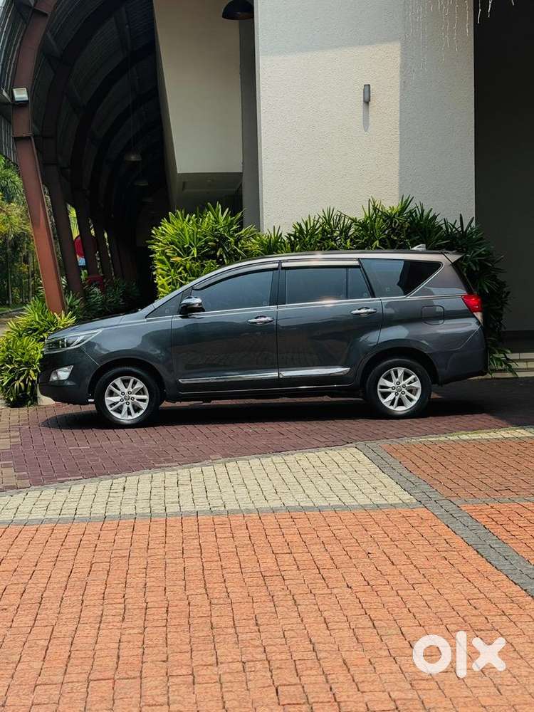 Toyota Innova Crysta 2018 Diesel Well Maintained