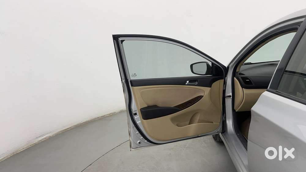 Hyundai Verna 1.6 Vtvt Sx, 2012, Petrol