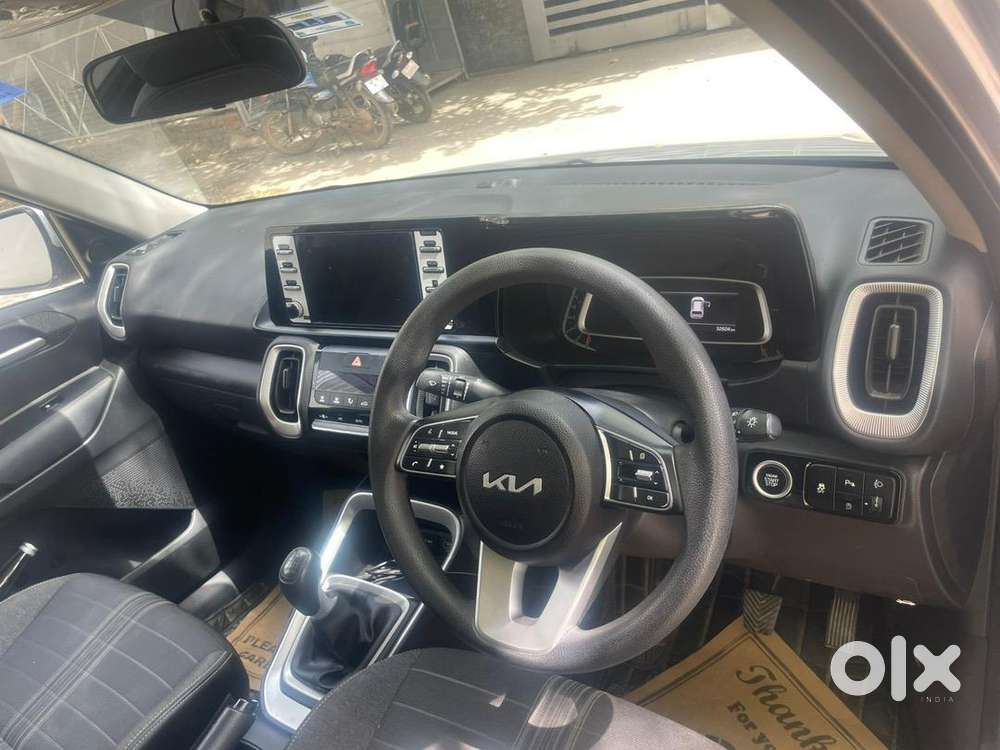 Kia Sonet 2024 Petrol 32605 Km Driven