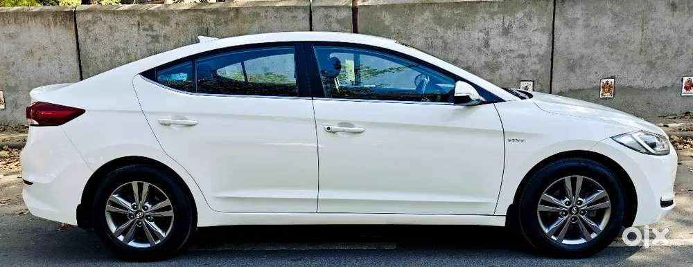 Hyundai New Elantra 2017 Petrol Well Maintained
