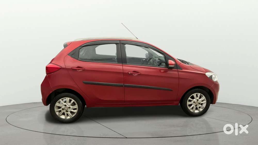 Tata Tiago 1.2 Revotron Xza, 2018, Petrol