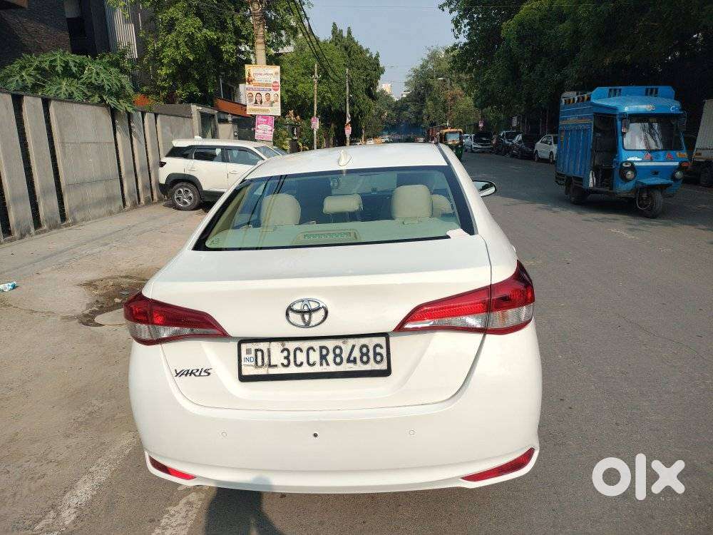 Toyota Yaris J Cvt, 2019, Petrol
