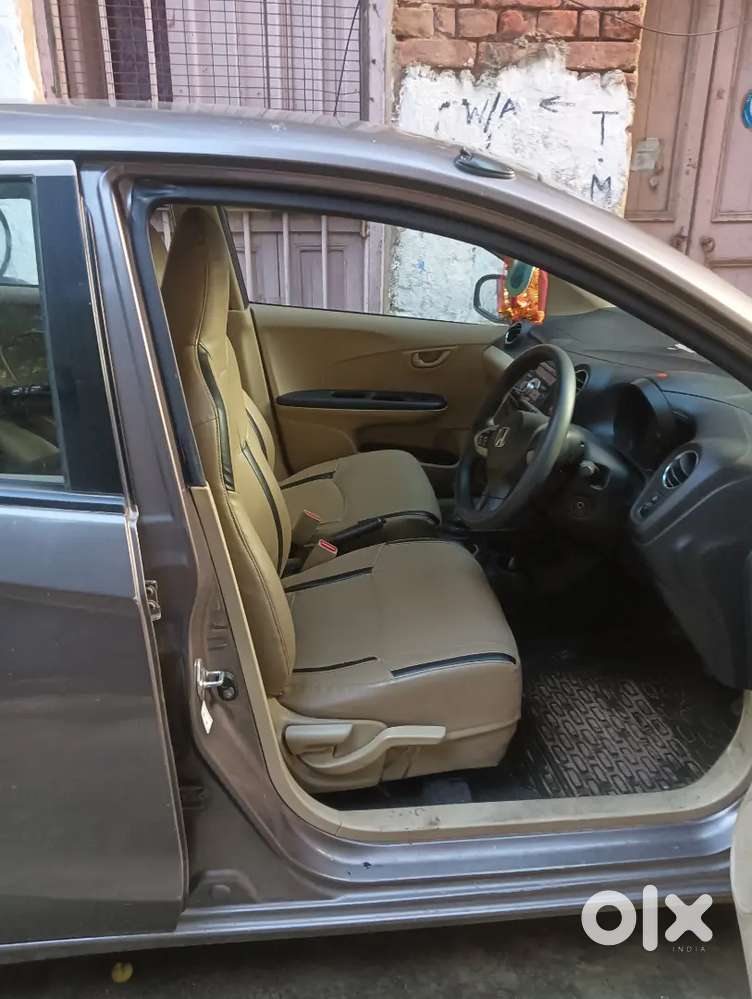 Honda Brio Petrol Mt 2014