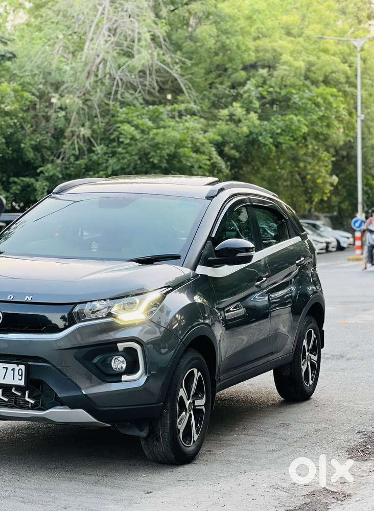 Tata Nexon, 2023, Petrol