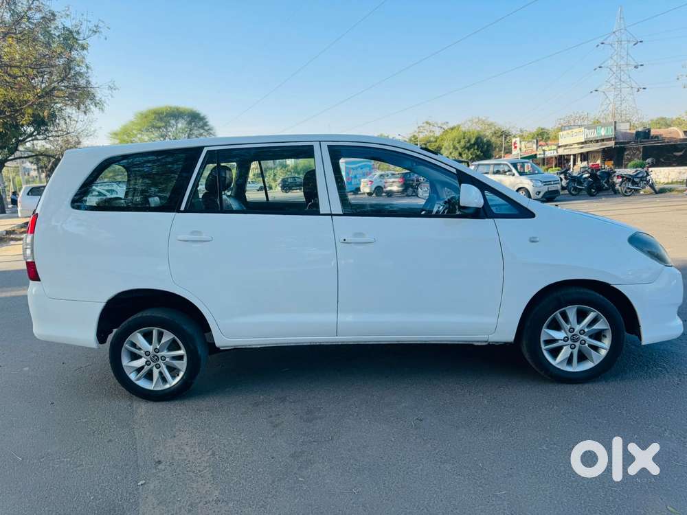 Toyota Innova 2.0 Gx 8 Seater, 2011, Diesel