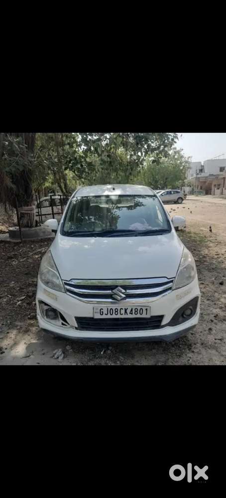 गाड़ी अच्छी कंडीशन में हे।