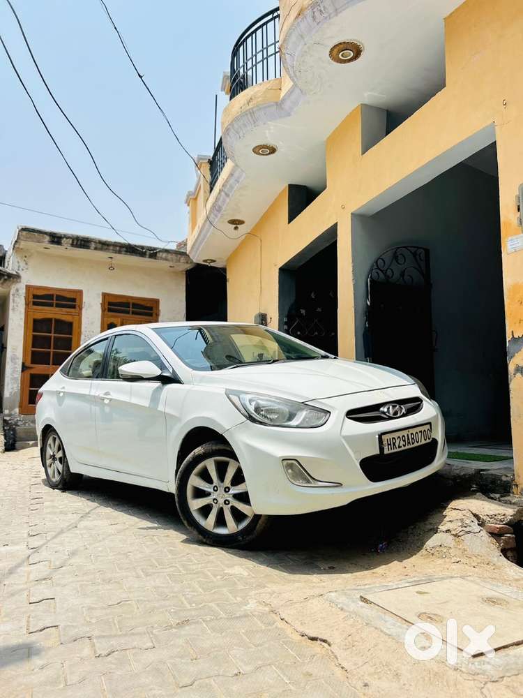 Hyundai Verna 2011