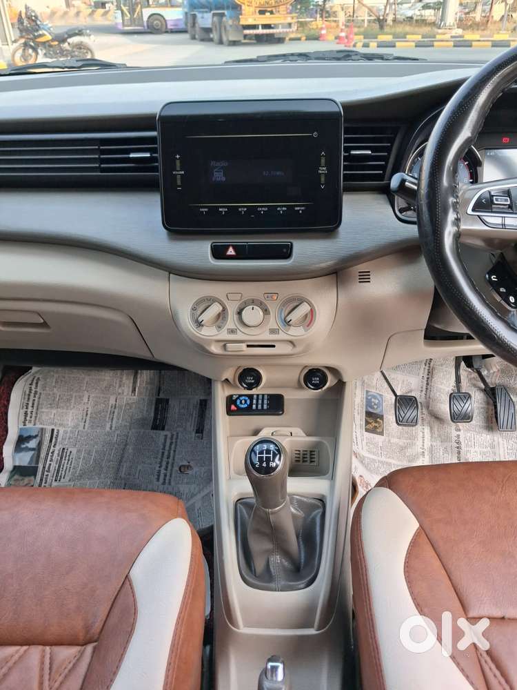 Maruti Suzuki Ertiga 1.5 Vxi, 2021, Petrol