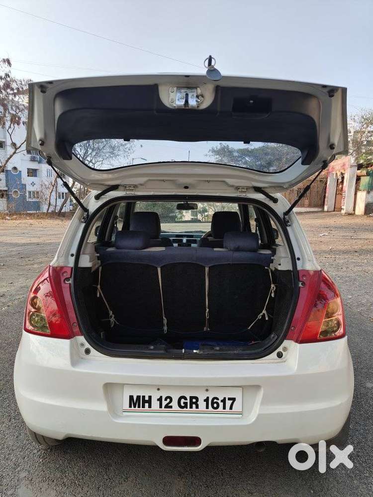 Maruti Suzuki Swift Vxi 1.2 Abs Bs-iv, 2011, Petrol