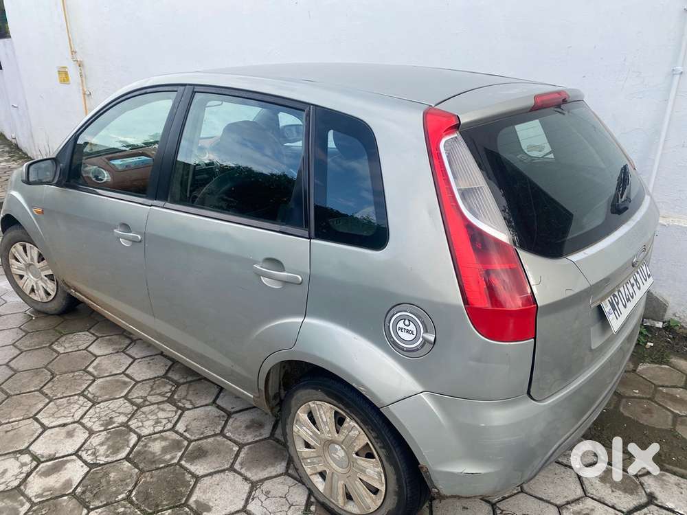 Ford Figo Petrol 2011