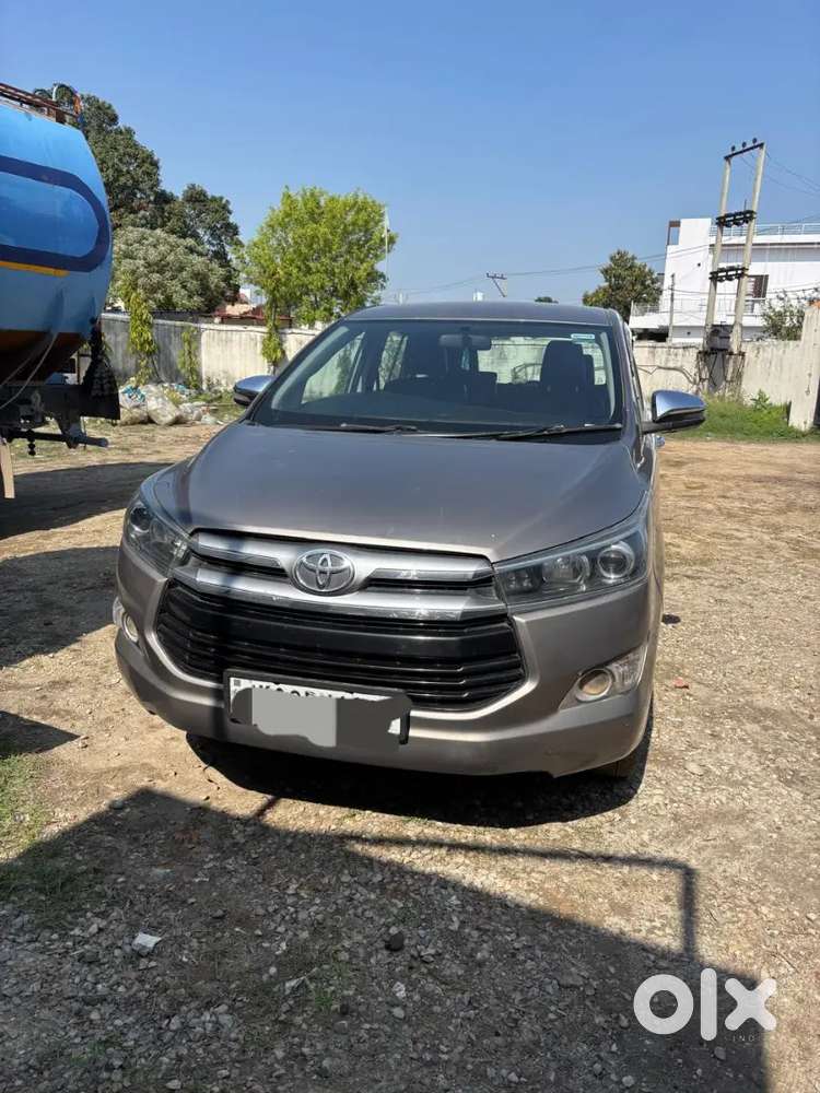 Toyota Innova Crysta 2017 Diesel Well Maintained