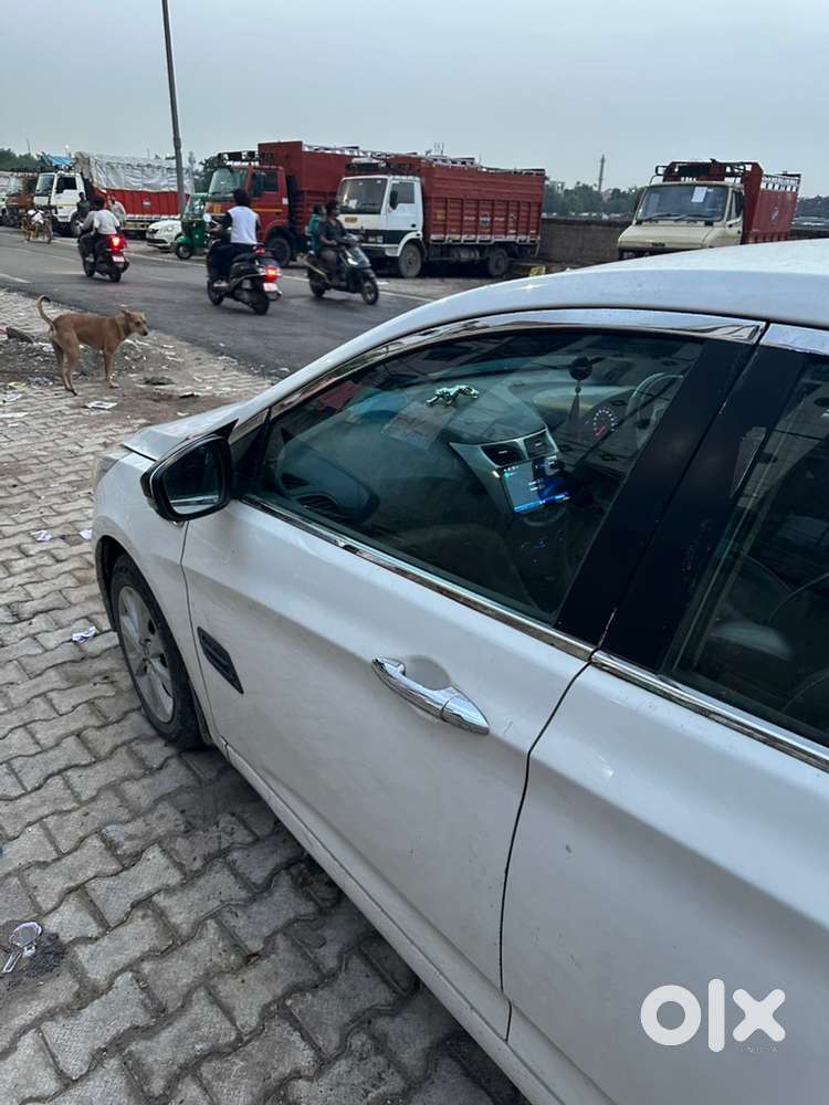 Hyundai Verna 2015 Km Driven