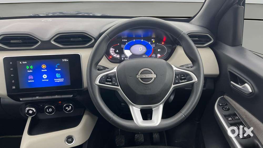 Nissan Magnite 1.0 Xv, 2021, Petrol