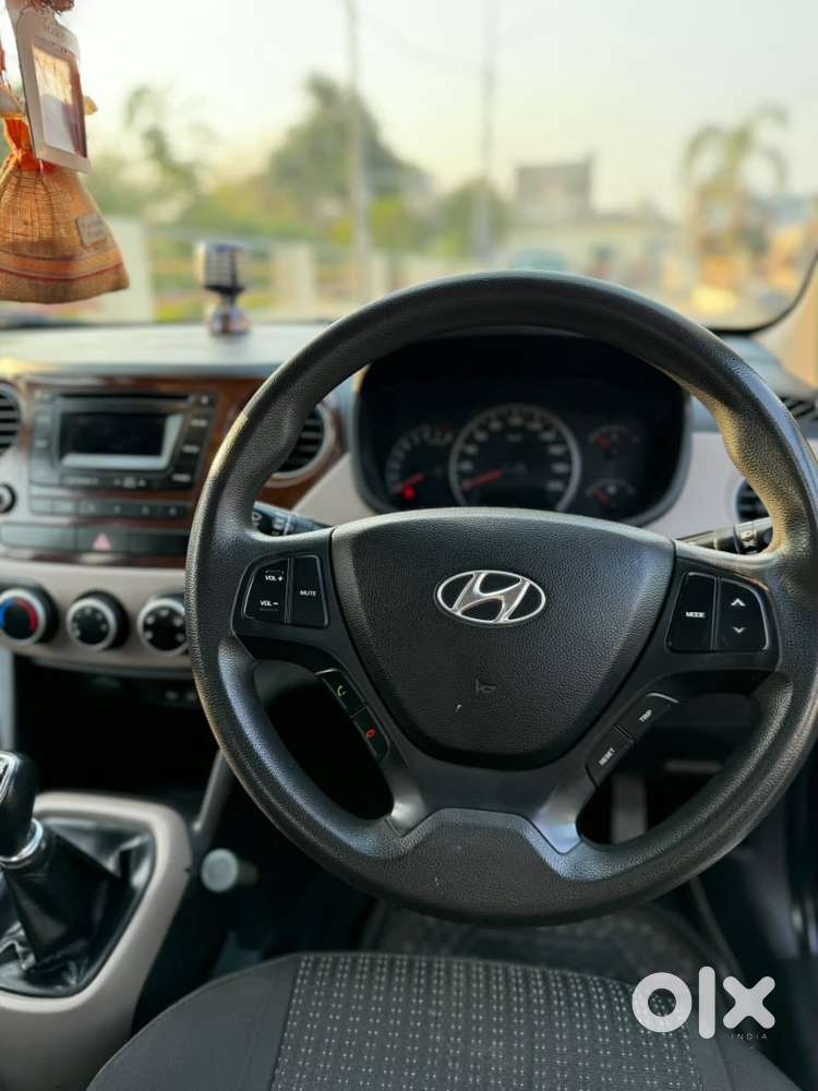 Hyundai Grand I10 Sportz Edition, 2015, Petrol