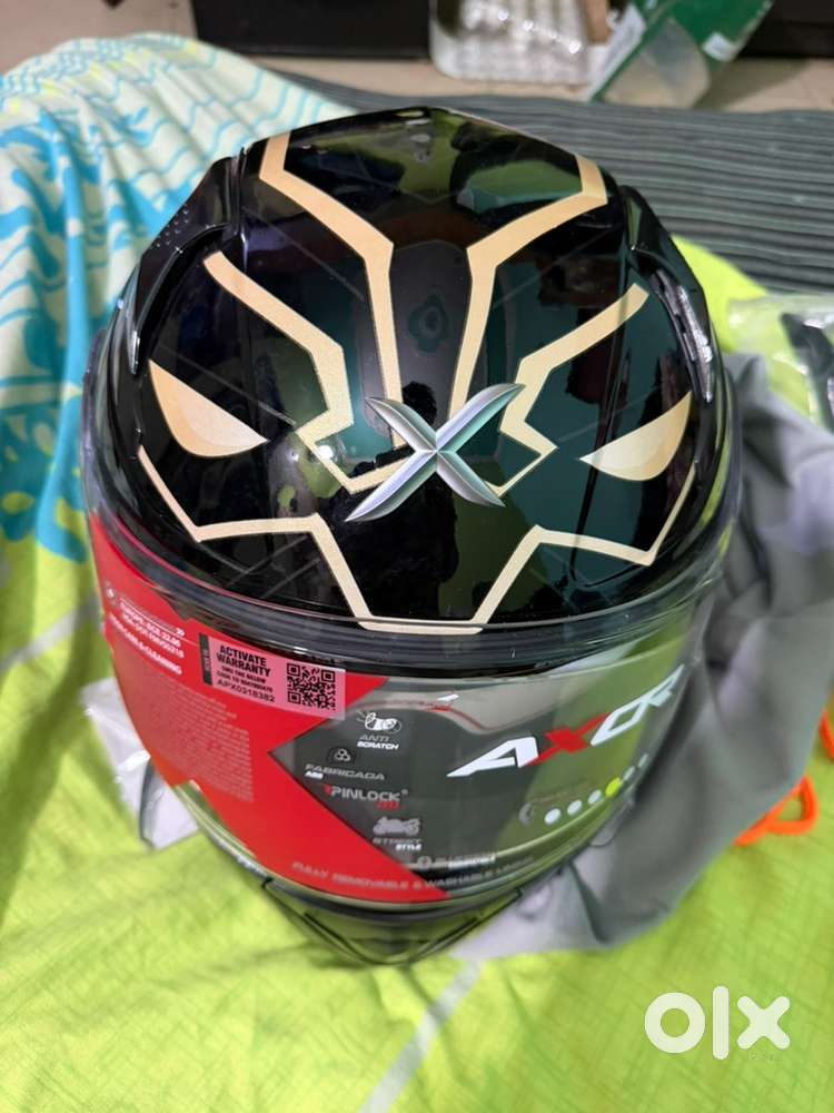 Axor apex black panther helmet L size unused price is fixed