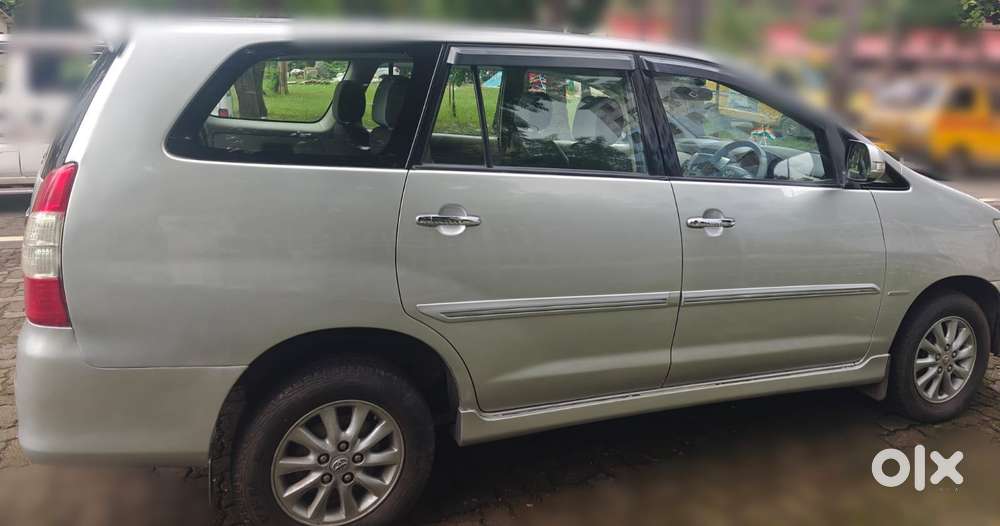 Toyota Innova 2.5 E Diesel Ps 7-seater, 2013, Diesel