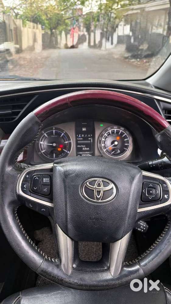 Toyota Innova Crysta 2.4 Z 7 Str, 2016, Diesel